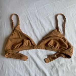 Skims Cotton Jersey Triangle Bralette in Camel, Mineral, and Kyanite; size L.